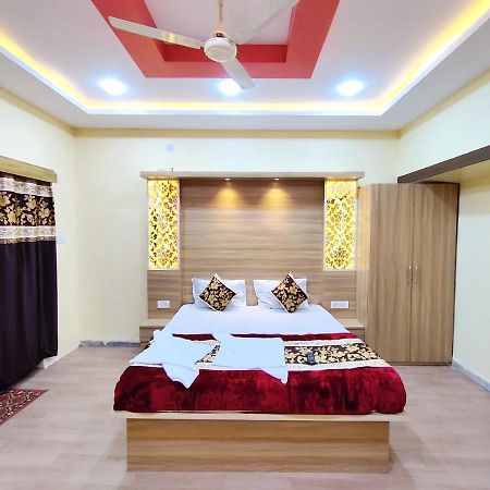Hotel Family Inn Foreign Guest Only 奥兰加巴德 外观 照片